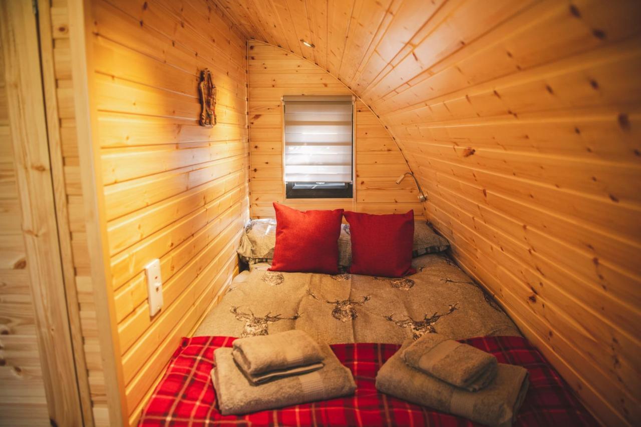 Highland & Transylvania Glamping Pods Roybridge Exteriér fotografie