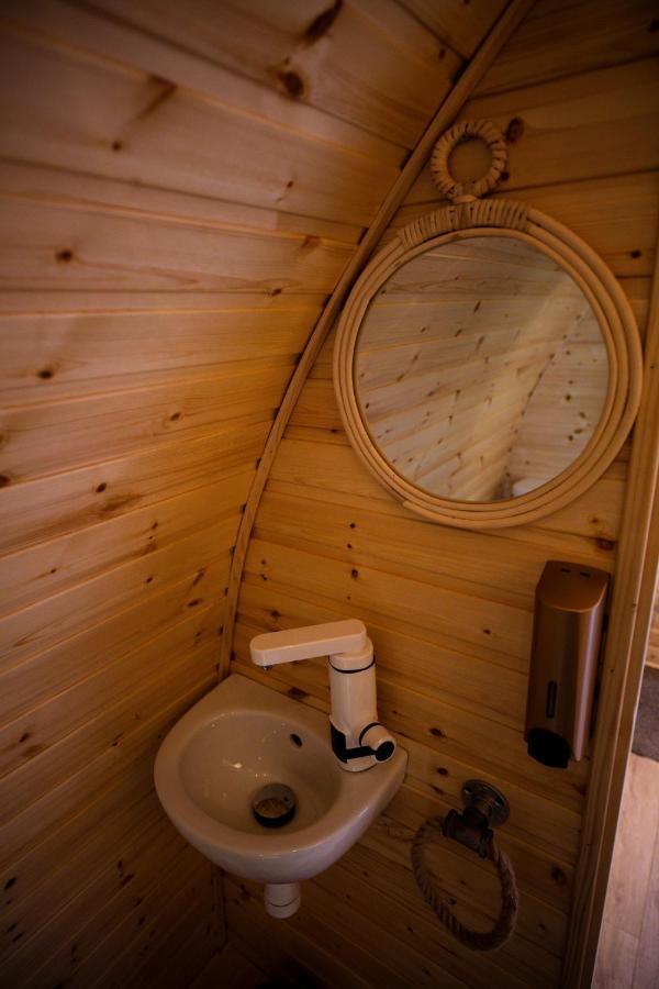 Highland & Transylvania Glamping Pods Roybridge Exteriér fotografie